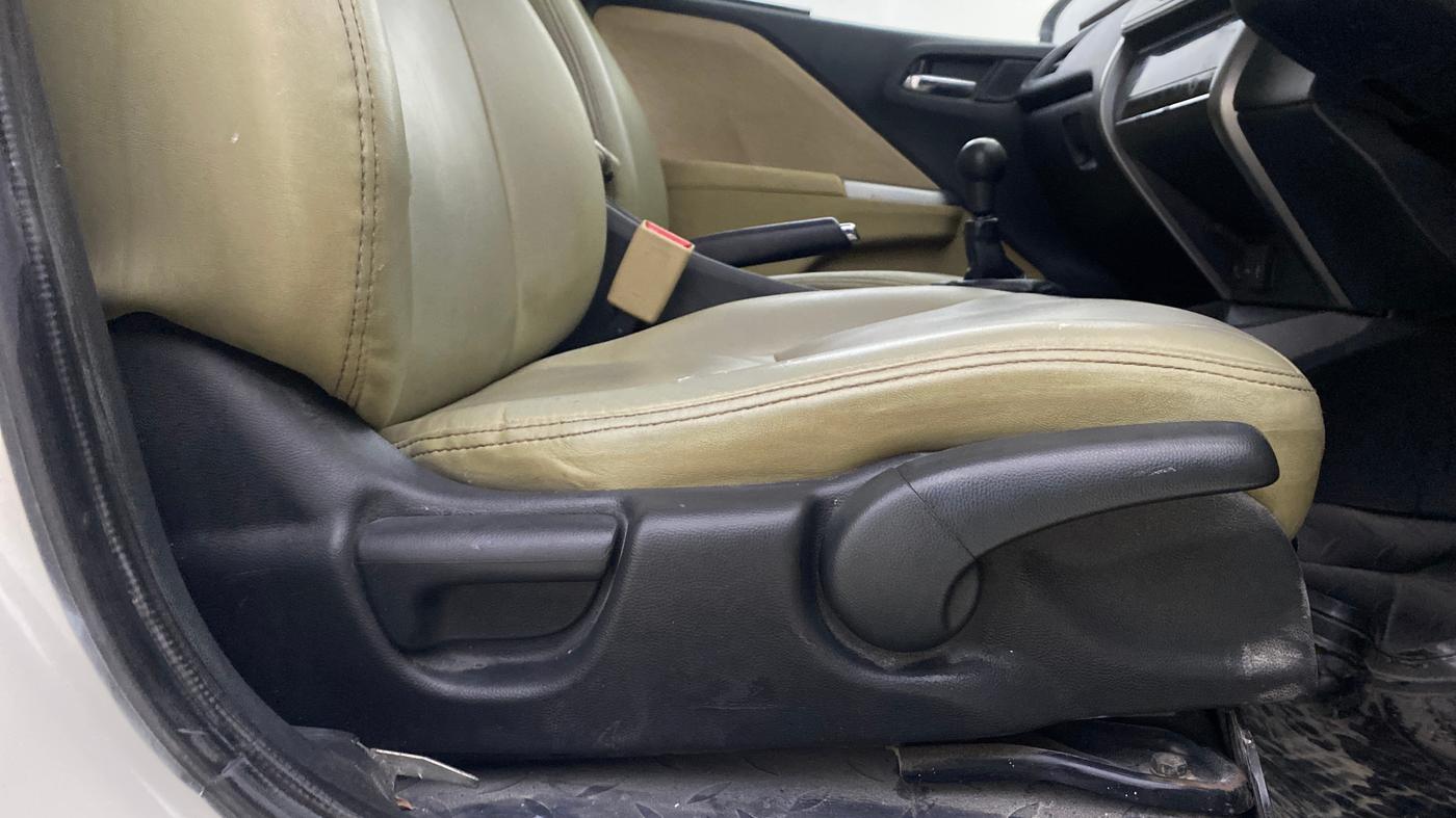 2014 Honda City 1.5L I-VTEC V MT, Petrol, Manual, 84,826 km, Driver Side Adjustment Panel