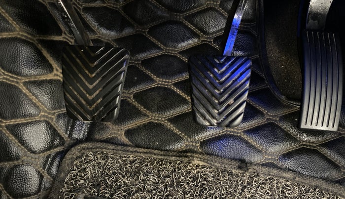 2021 Hyundai NEW I20 ASTA (O) 1.2 MT, Petrol, Manual, 27,555 km, Pedals