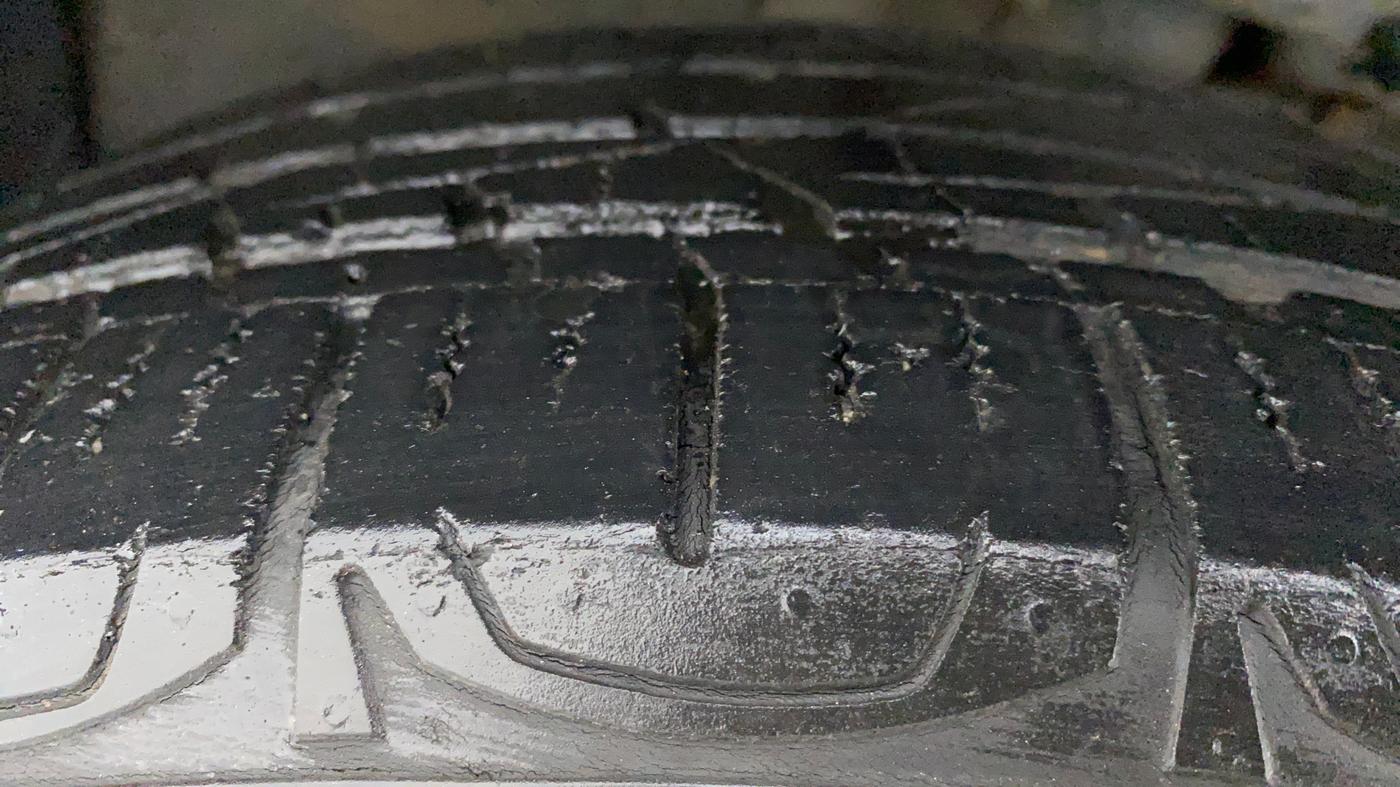 2018 Jeep Compass LIMITED 2.0 DIESEL, Diesel, Manual, 37,147 km, Left Front Tyre Tread