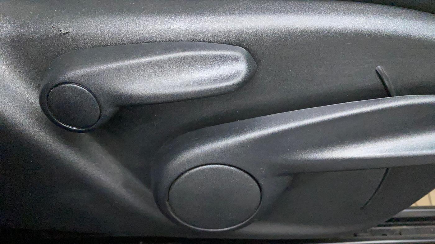 2018 Jeep Compass LIMITED 2.0 DIESEL, Diesel, Manual, 37,147 km, Driver Side Adjustment Panel