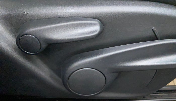 2018 Jeep Compass LIMITED 2.0 DIESEL, Diesel, Manual, 37,147 km, Driver Side Adjustment Panel