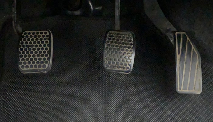 2016 Maruti Alto 800 LXI, Petrol, Manual, 31,729 km, Pedals