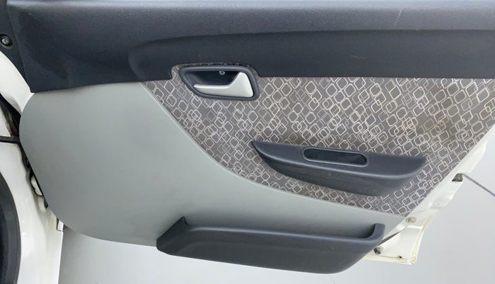 2016 Maruti Alto 800 LXI, Petrol, Manual, 31,729 km, Driver Side Door Panels Control