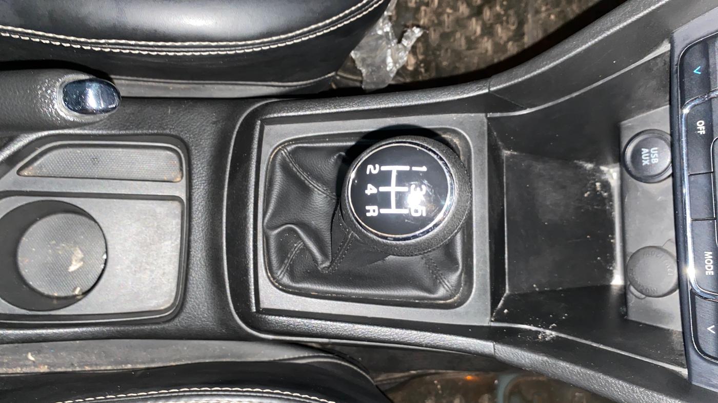 2022 Maruti Vitara Brezza VXI, Petrol, Manual, 38,361 km, Gear Lever