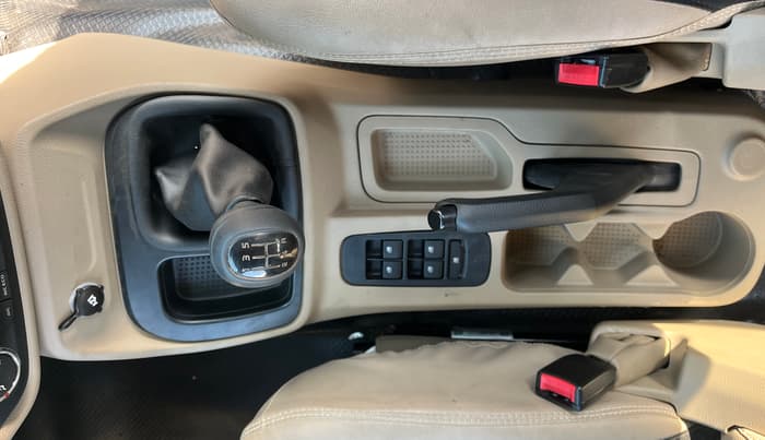 2023 Mahindra BOLERO NEO N 4, Diesel, Manual, 25,909 km, Gear Lever