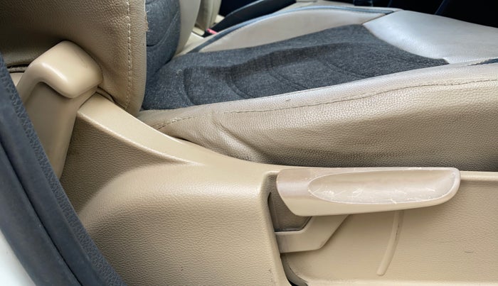 2015 Volkswagen Polo HIGHLINE1.2L, Petrol, Manual, 50,809 km, Driver Side Adjustment Panel