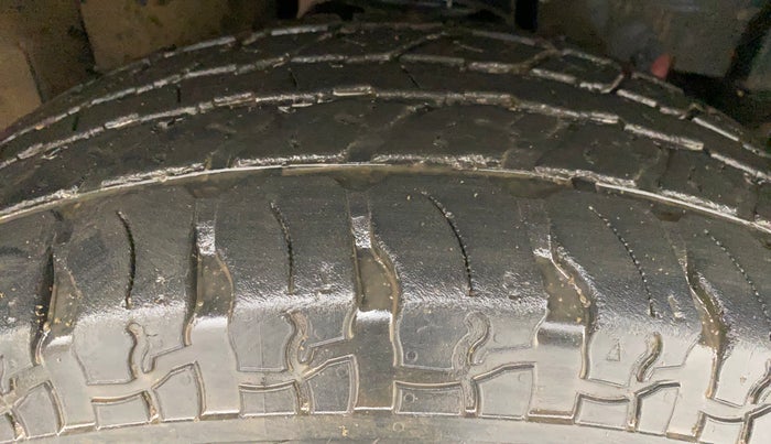 2020 Mahindra Thar LX  P 4WD AT CONVERTIBLE, Petrol, Automatic, 22,131 km, Right Front Tyre Tread