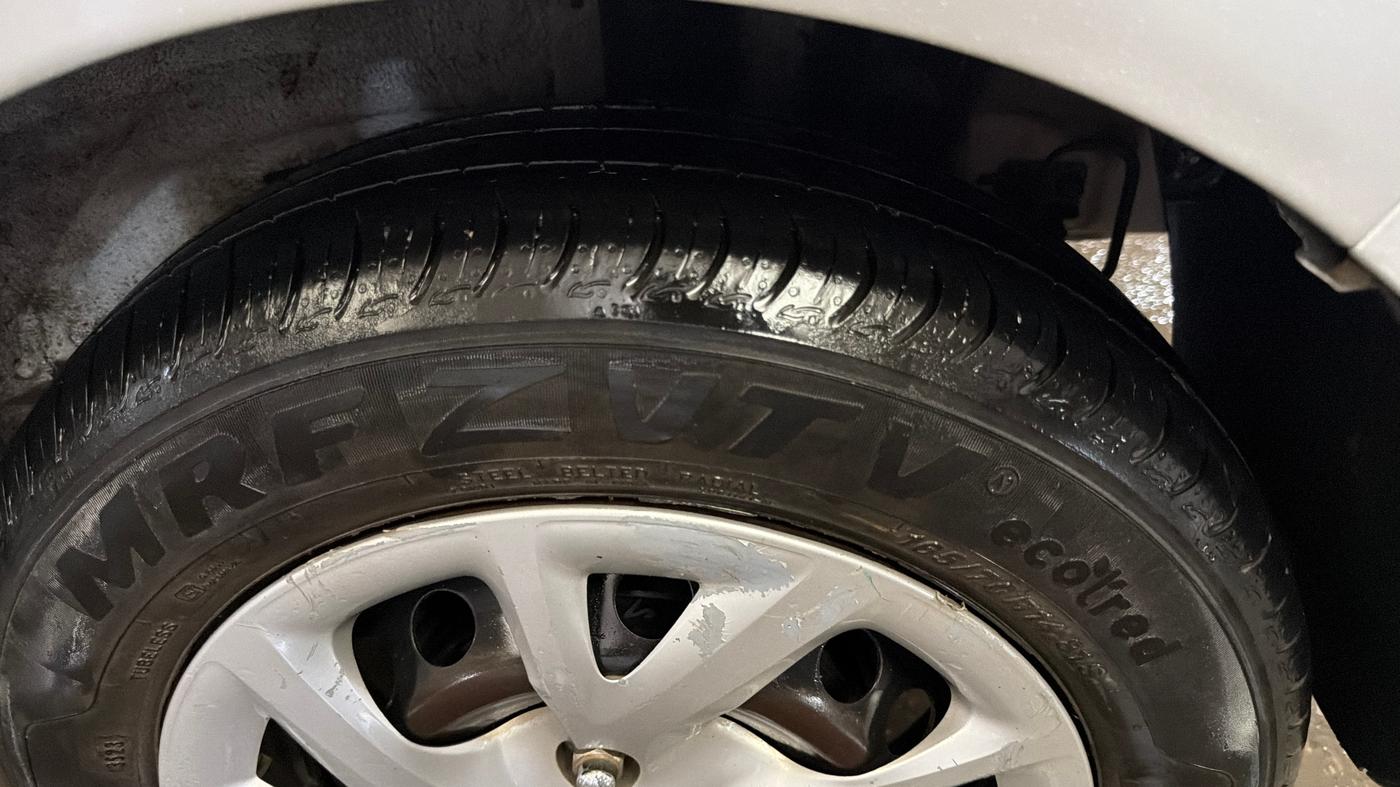 2018 Hyundai Grand i10 SPORTZ 1.2 KAPPA VTVT, Petrol, Manual, 50,689 km, Left Rear Tyre Tread