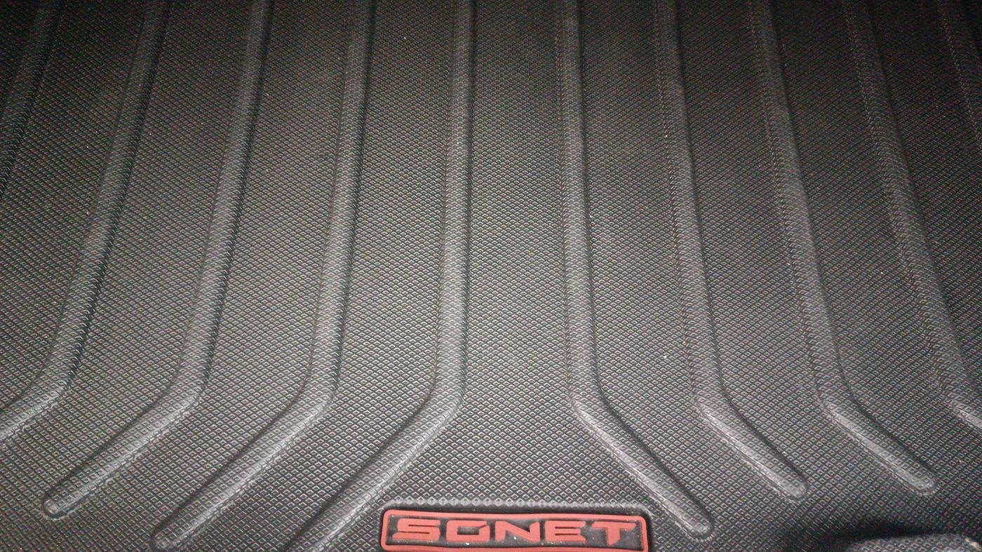 2021 KIA SONET GTX PLUS 1.0 DCT DUAL TONE, Petrol, Automatic, 17,089 km, Boot Inside