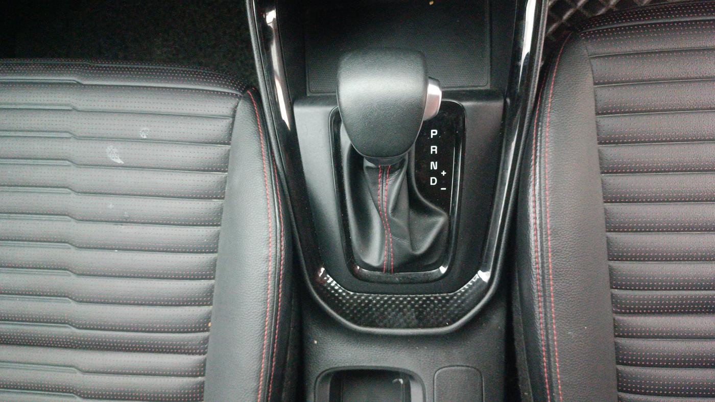 2021 KIA SONET GTX PLUS 1.0 DCT DUAL TONE, Petrol, Automatic, 17,089 km, Gear Lever