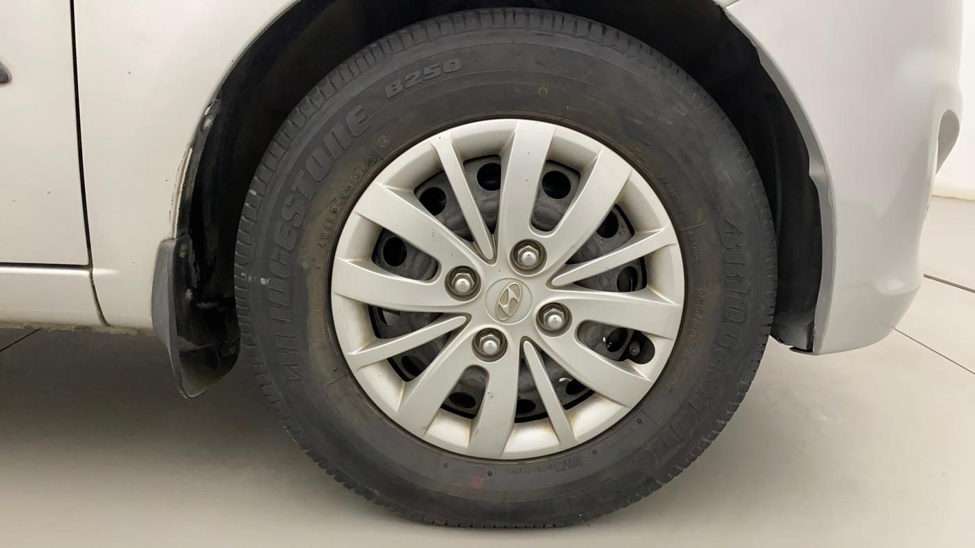 2015 Hyundai i10 SPORTZ 1.1, Petrol, Manual, 36,785 km, Right Front Wheel