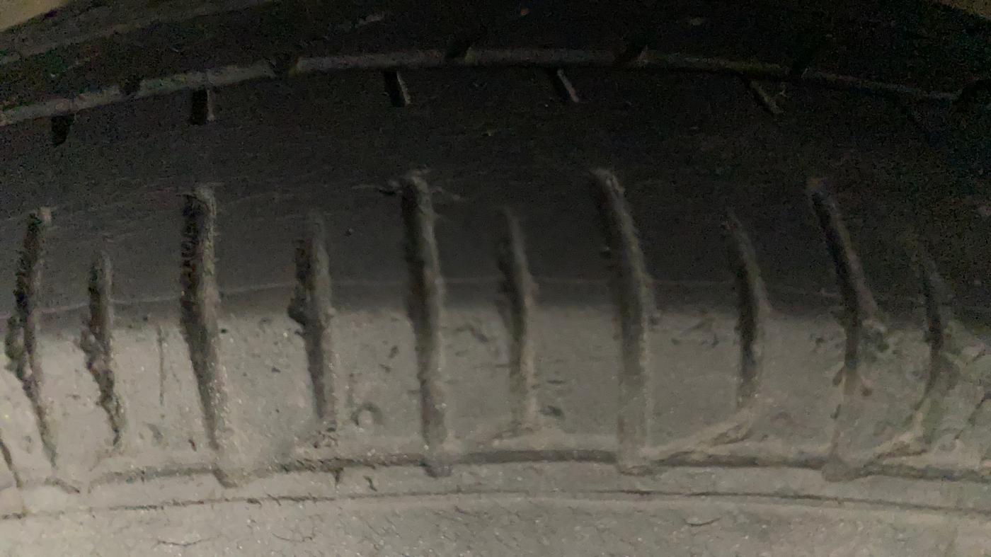 2015 Hyundai i10 SPORTZ 1.1, Petrol, Manual, 36,785 km, Left Front Tyre Tread