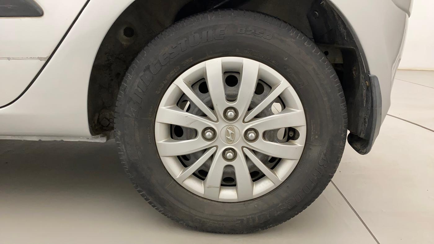 2015 Hyundai i10 SPORTZ 1.1, Petrol, Manual, 36,785 km, Left Rear Wheel