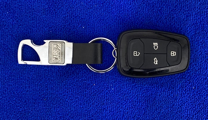 2020 Tata ALTROZ XZ 1.2, Petrol, Manual, 9,291 km, Key Close Up