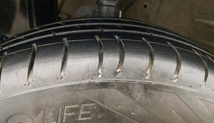 2019 Maruti New Wagon-R LXI CNG (O) 1.0, CNG, Manual, 1,14,531 km, Left Front Tyre Tread