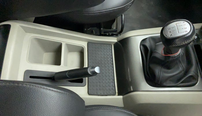 2017 Mahindra Scorpio S11, Diesel, Manual, 36,918 km, Gear Lever