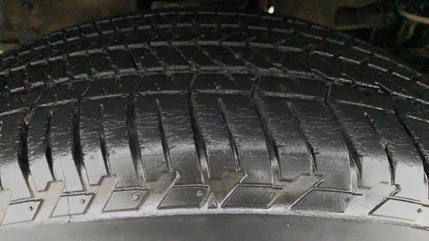 2017 Mahindra Scorpio S11, Diesel, Manual, 36,918 km, Right Front Tyre Tread