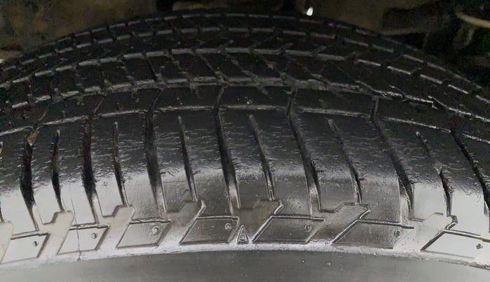 2017 Mahindra Scorpio S11, Diesel, Manual, 36,918 km, Right Front Tyre Tread