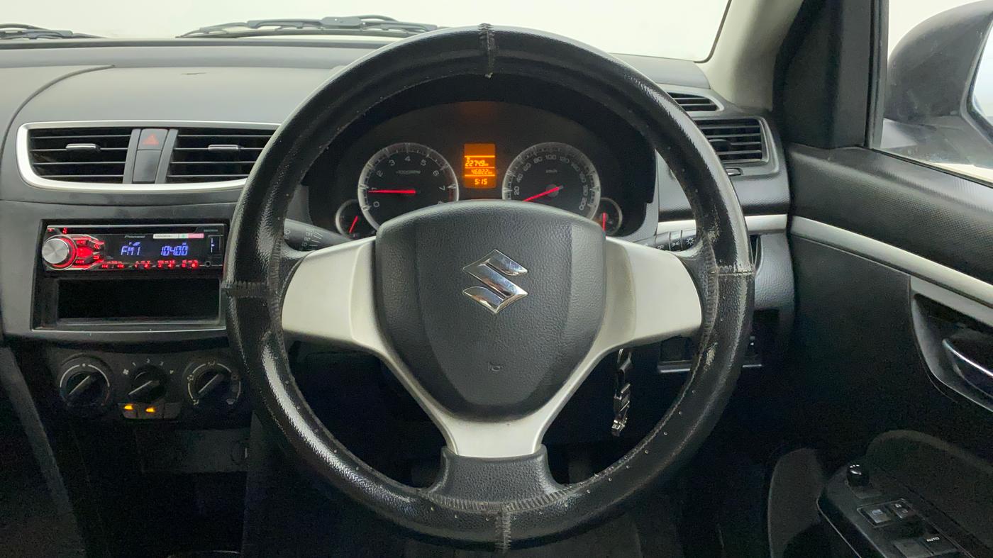 2013 Maruti Swift VXI, Petrol, Manual, 46,822 km, Steering Wheel Close Up