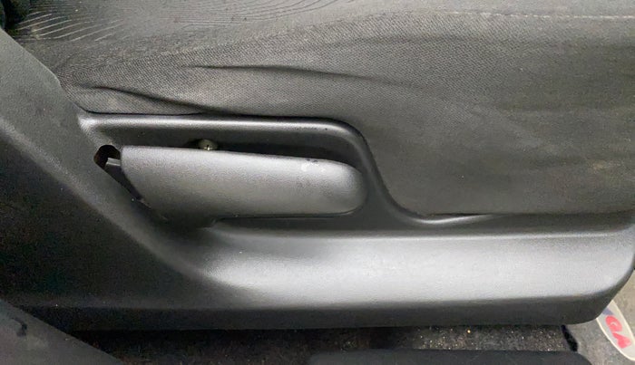 2013 Maruti Swift VXI, Petrol, Manual, 46,822 km, Driver Side Adjustment Panel