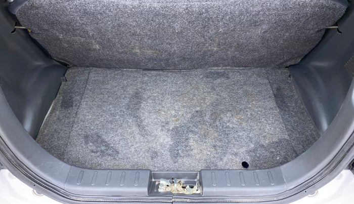 2017 Maruti Alto 800 LXI, Petrol, Manual, 63,712 km, Boot Inside