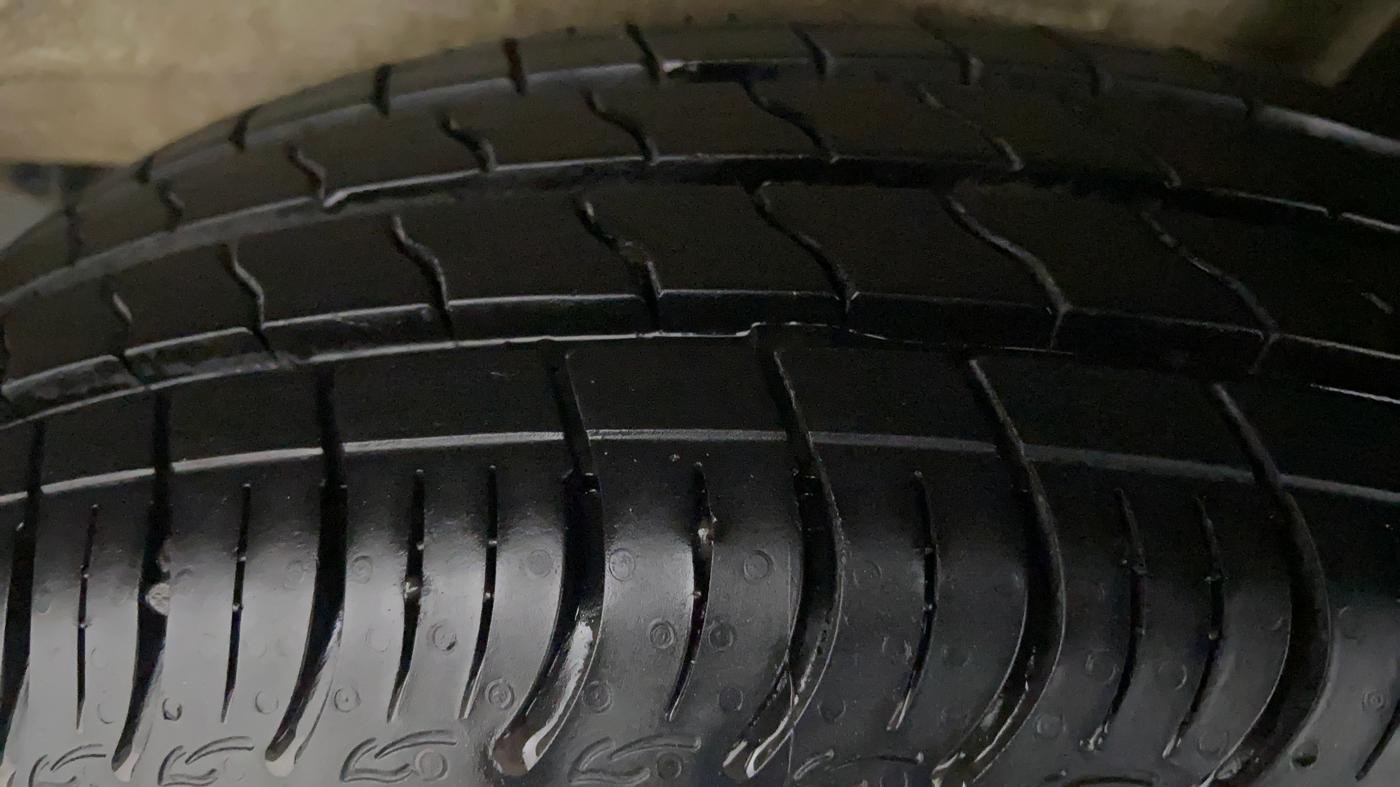 2020 Maruti S PRESSO VXI AGS, Petrol, Automatic, 5,159 km, Left Front Tyre Tread