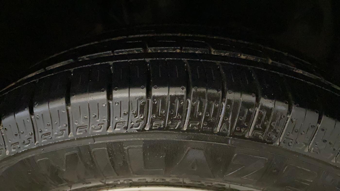 2018 Toyota YARIS V MT, Petrol, Manual, 97,410 km, Right Front Tyre Tread