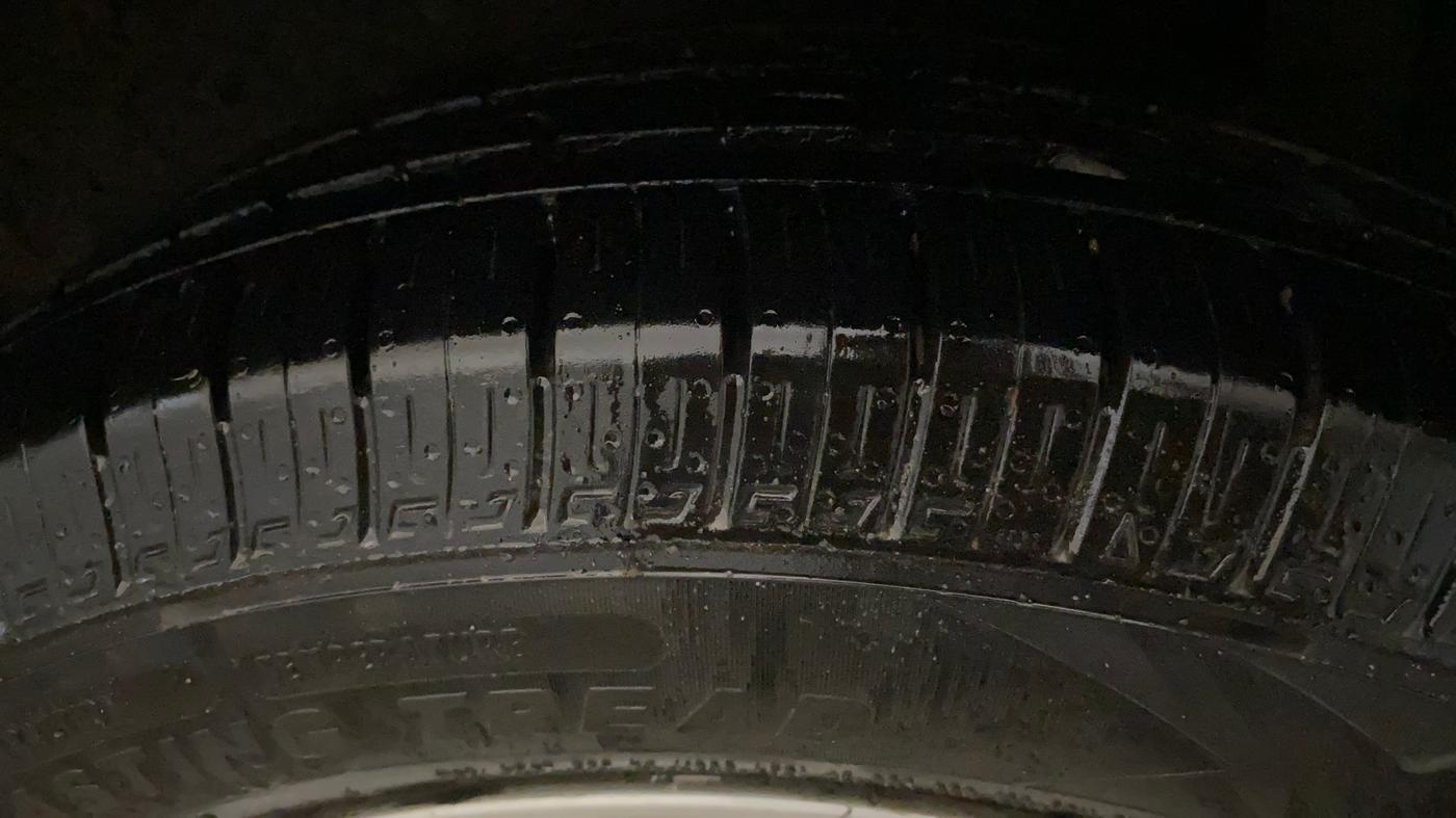 2018 Toyota YARIS V MT, Petrol, Manual, 97,410 km, Left Rear Tyre Tread
