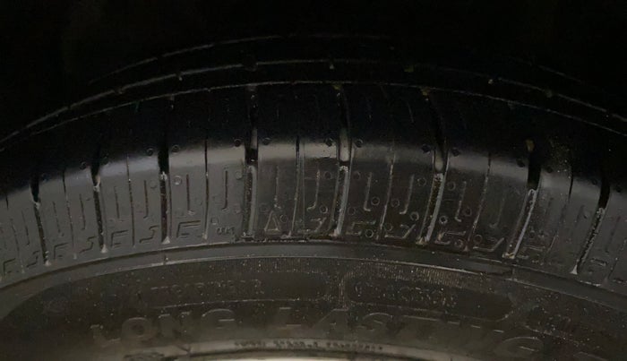 2018 Toyota YARIS V MT, Petrol, Manual, 97,410 km, Left Front Tyre Tread