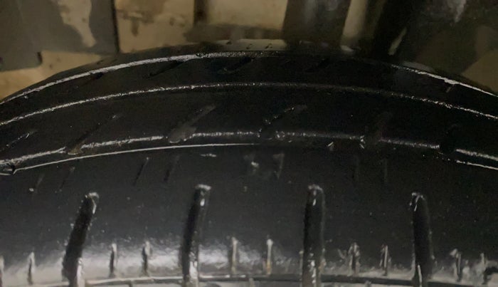 2016 Renault Kwid RXT 1.0 AMT, Petrol, Automatic, 42,049 km, Left Front Tyre Tread