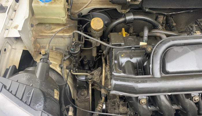 2016 Renault Kwid RXT 1.0 AMT, Petrol, Automatic, 42,049 km, Engine View - Right