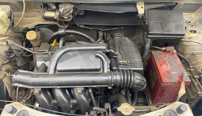 2016 Renault Kwid RXT 1.0 AMT, Petrol, Automatic, 42,049 km, Engine View