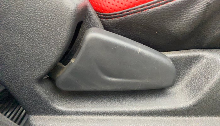 2016 Renault Kwid RXT 1.0 AMT, Petrol, Automatic, 42,049 km, Driver Side Adjustment Panel