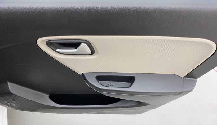 2021 Maruti Alto VXI, Petrol, Manual, 11,556 km, Driver Side Door Panels Control
