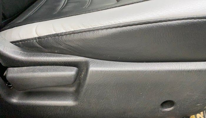 2021 Maruti Alto VXI, Petrol, Manual, 11,556 km, Driver Side Adjustment Panel