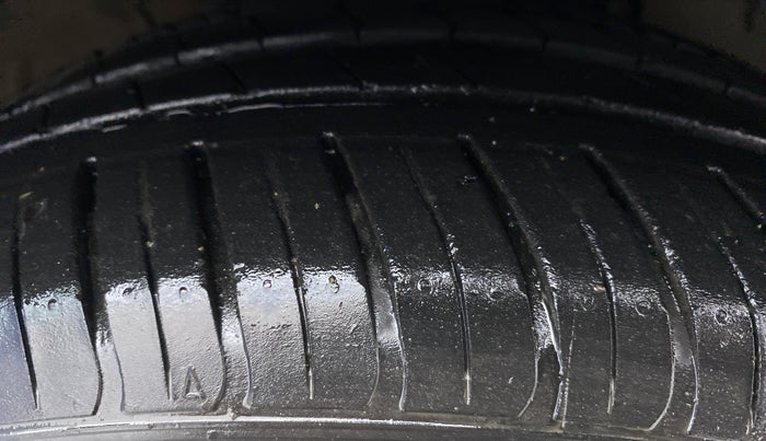 2018 Hyundai New Elantra 2.0 S PETROL, Petrol, Manual, 59,230 km, Right Front Tyre Tread