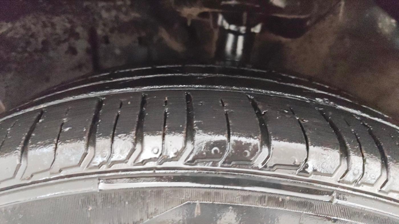 2020 Hyundai VENUE SX PLUS 1.0 TURBO DCT, Petrol, Automatic, 41,336 km, Left Front Tyre Tread
