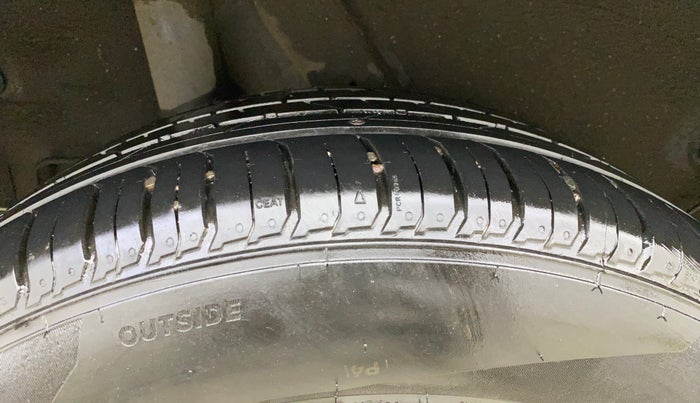 2021 Hyundai VENUE SX 1.0 TURBO IMT, Petrol, Manual, 3,835 km, Right Rear Tyre Tread