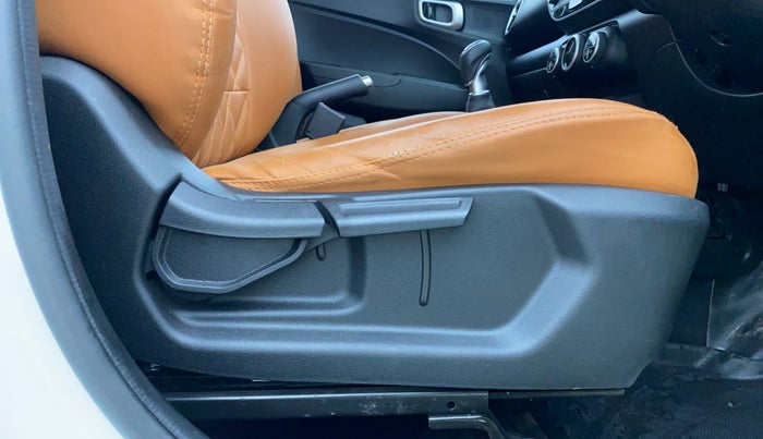 2021 Hyundai VENUE SX 1.0 TURBO IMT, Petrol, Manual, 3,835 km, Driver Side Adjustment Panel