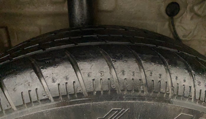 2016 Maruti Celerio ZXI AMT, Petrol, Automatic, 38,774 km, Right Rear Tyre Tread