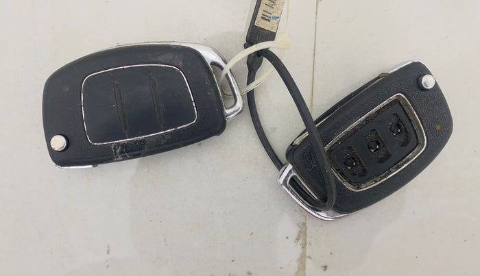 2014 Hyundai Xcent S 1.2, Petrol, Manual, 26,454 km, Key Close Up