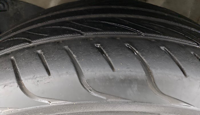 2013 Honda Amaze 1.2 VXMT I VTEC, Petrol, Manual, 82,083 km, Left Front Tyre Tread