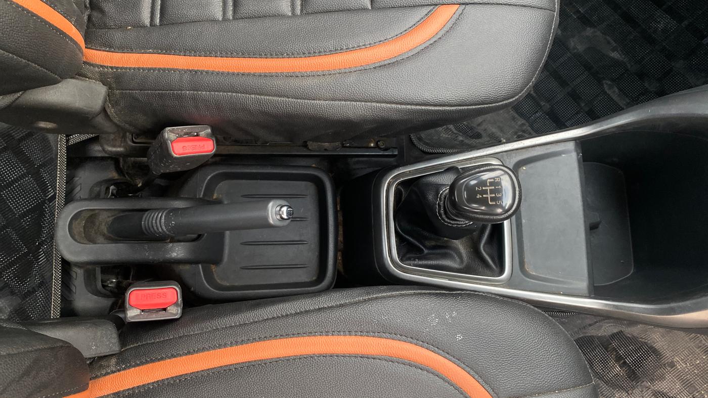 2021 Datsun Go T, Petrol, Manual, 29,294 km, Gear Lever