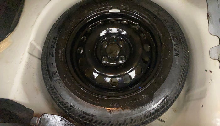 2015 Maruti Swift Dzire VXI, Petrol, Manual, 78,855 km, Spare Tyre