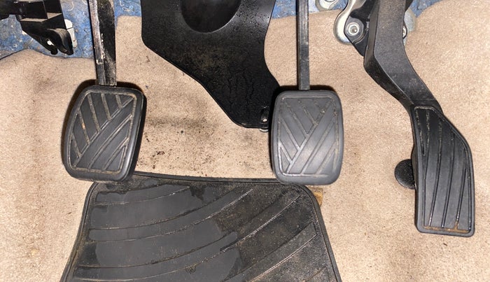 2015 Maruti Swift Dzire VXI, Petrol, Manual, 78,855 km, Pedals