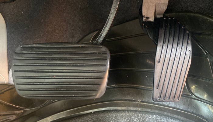 2018 Jeep Compass LIMITED 1.4 PETROL AT, Petrol, Automatic, 37,866 km, Pedals