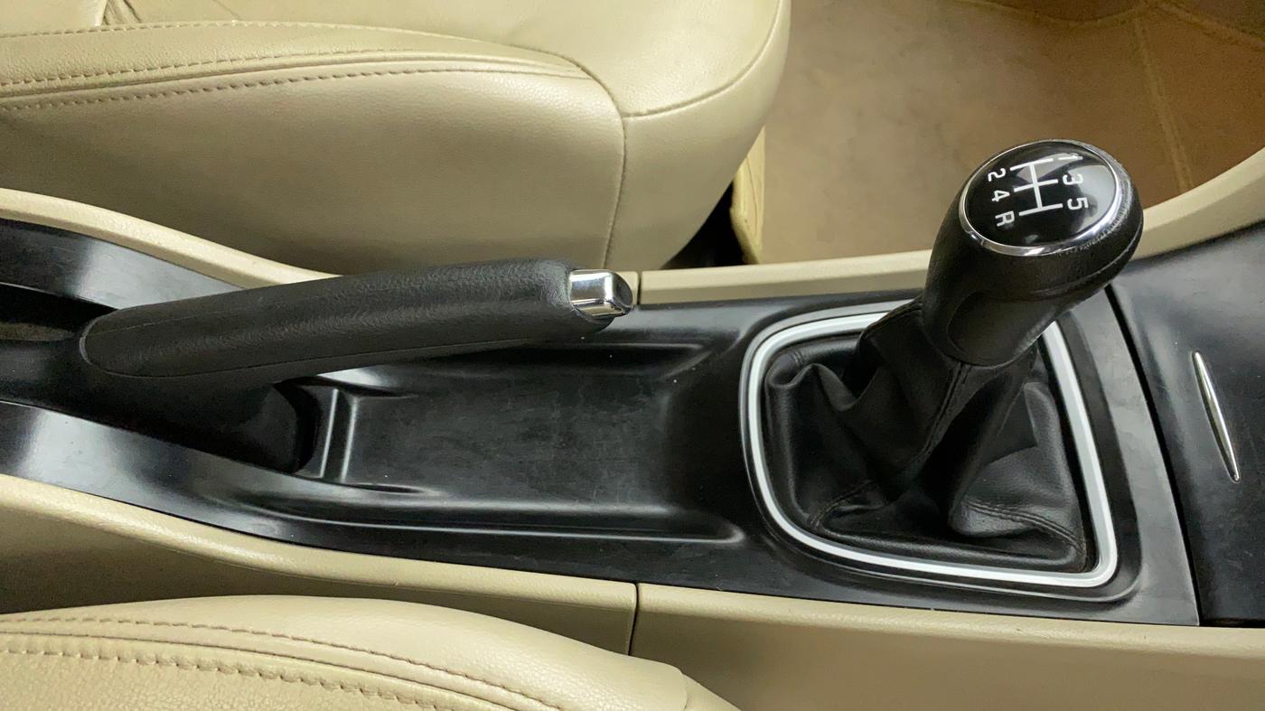 2020 Maruti Ciaz ALPHA 1.5 SHVS PETROL, Petrol, Manual, 27,344 km, Gear Lever