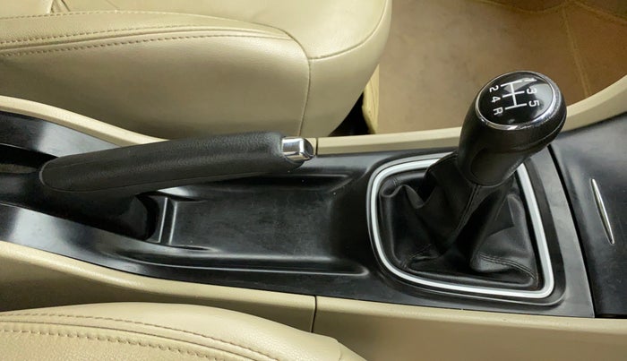 2020 Maruti Ciaz ALPHA 1.5 SHVS PETROL, Petrol, Manual, 27,344 km, Gear Lever