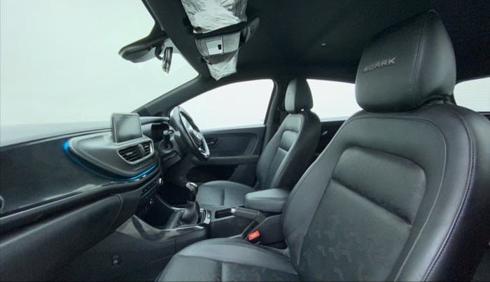 2021 Tata ALTROZ XZ PLUS PETROL DARK EDITION, Petrol, Manual, 30,933 km, Right Side Front Door Cabin