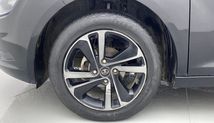 2021 Tata ALTROZ XZ PLUS PETROL DARK EDITION, Petrol, Manual, 30,933 km, Left Front Wheel